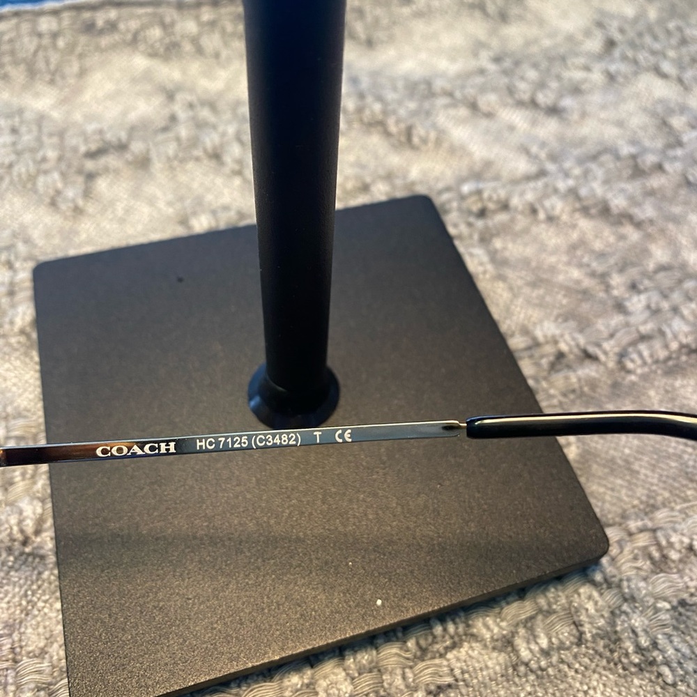 🌺 New Coach Black Sunglasses - Picture 6 of 9